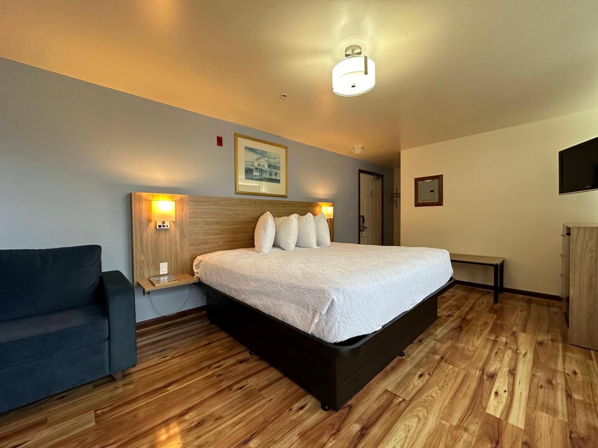 Usa Inn Уелс Екстериор снимка